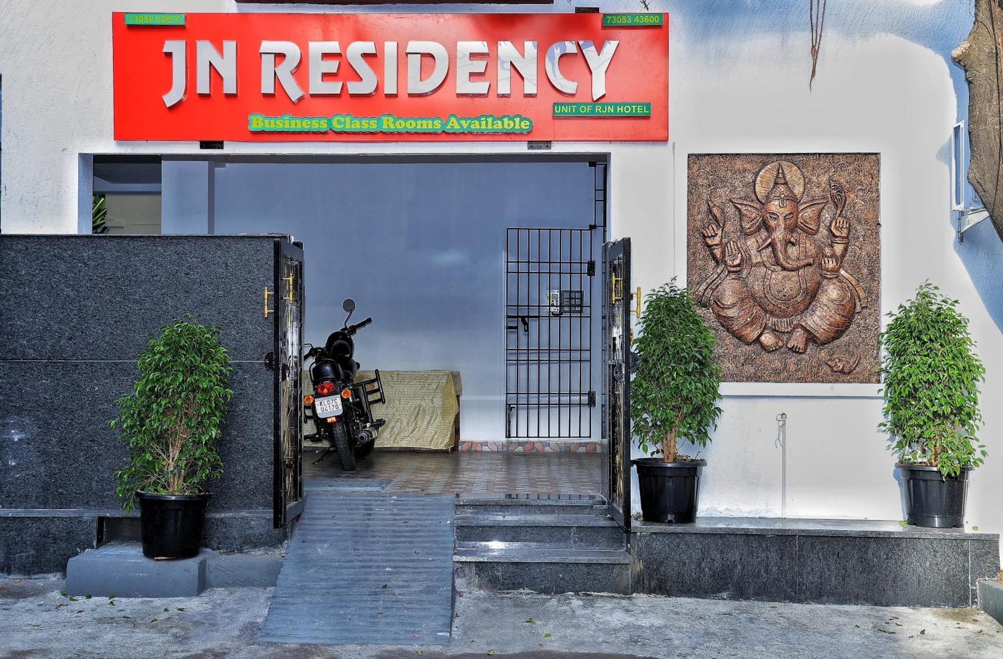 Bed and Breakfast Jn Residency Perungudi Ченнаи Экстерьер фото