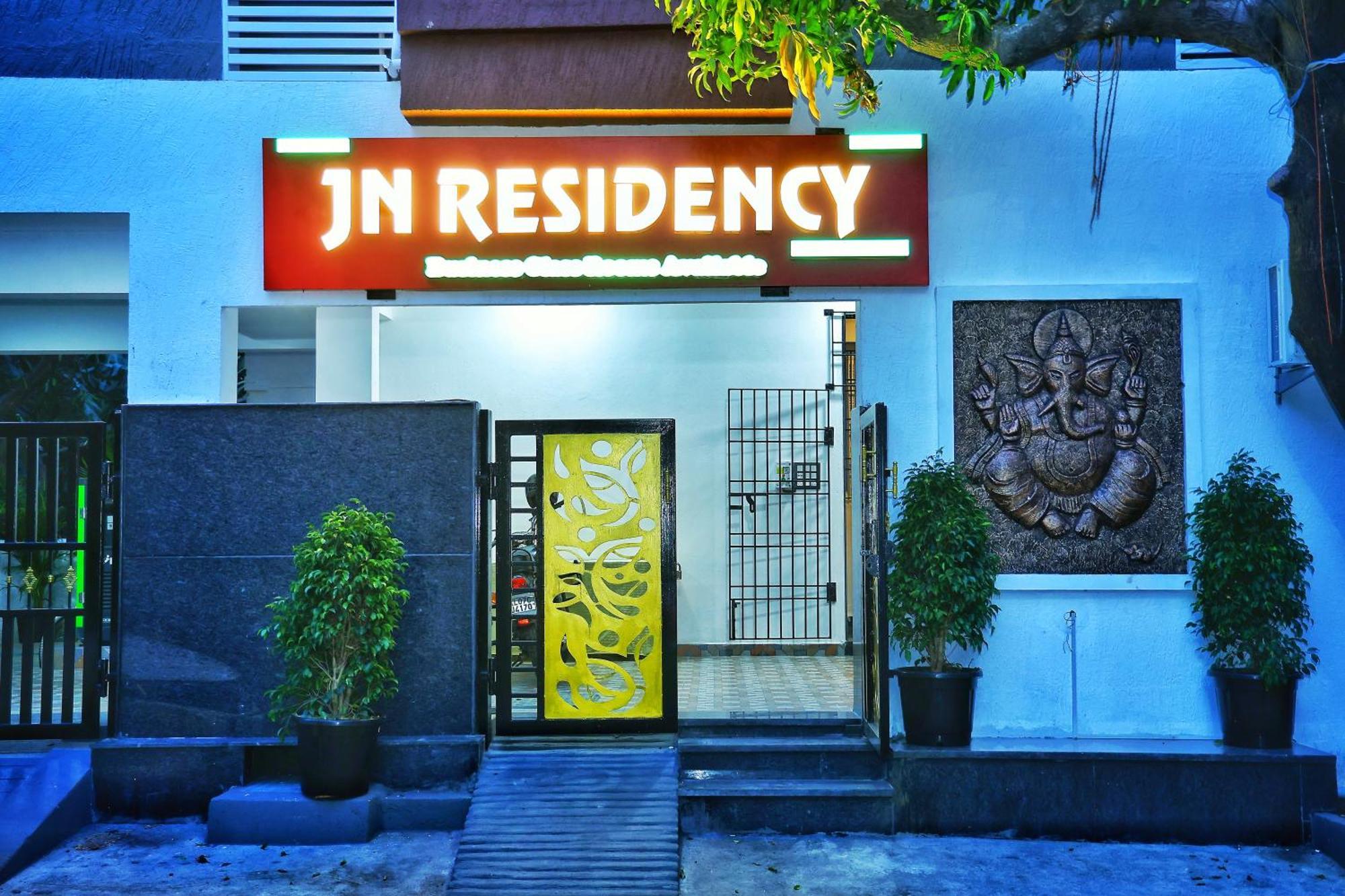 Bed and Breakfast Jn Residency Perungudi Ченнаи Экстерьер фото